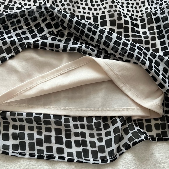 Emma & Michele sleeveless blouson dress White with confetti black squares Easter - Picture 11 of 11